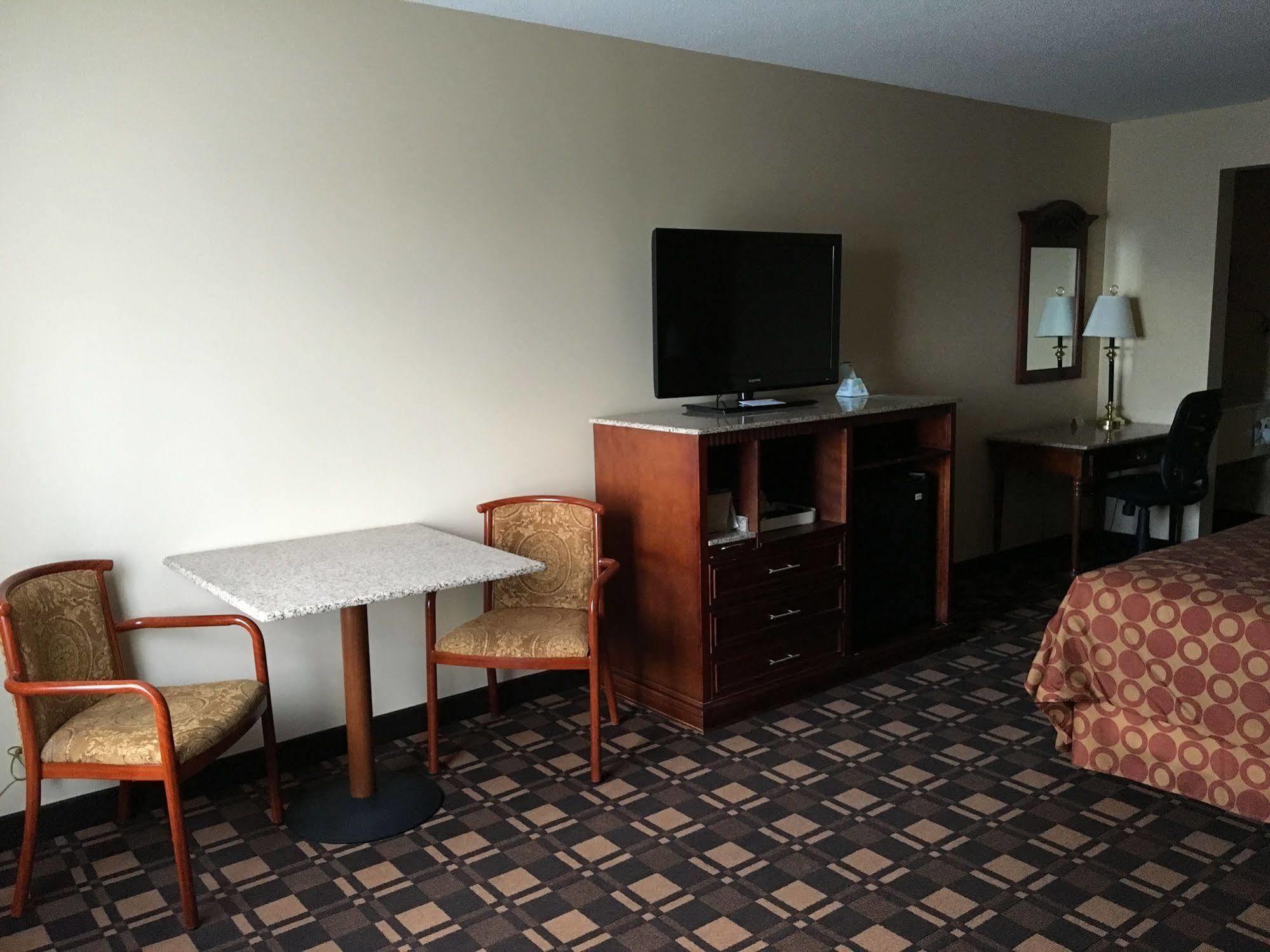 Cabot Inn & Suites Lancaster Dış mekan fotoğraf